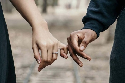 Amores Líquidos e o Dedo Podre