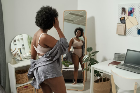 Sexo e Autoestima: Quando o Desejo Encontra a Forma como nos Enxergamos