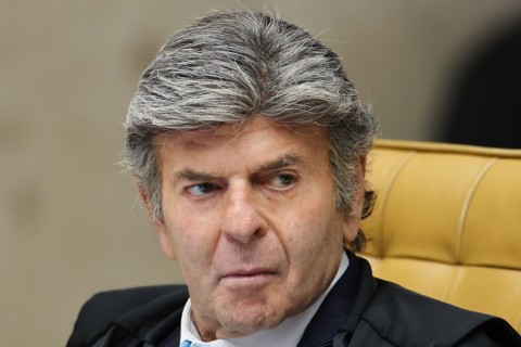 Fux Suspende Decisão de Dino e Restabelece Retirada de Posts Sobre Nossa Senhora Aparecida