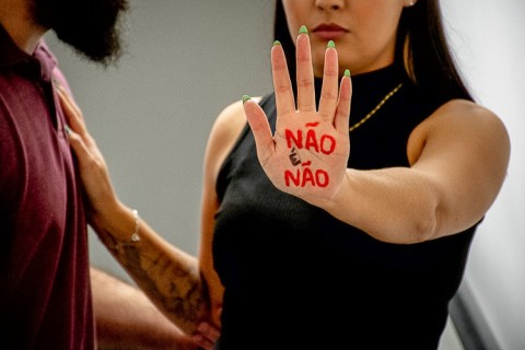 NÃO É NÃO