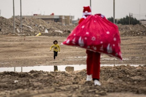 Como comemorar o Natal se ao teu Lado Pessoas passam Fome?