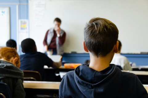 Quem Cuida de Quem Educa?