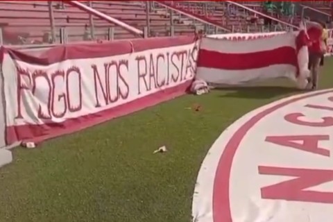CBF manda Internacional retirar faixa Antirracista do Estádio