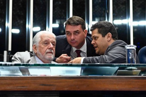 Banco Master, Poder e Política