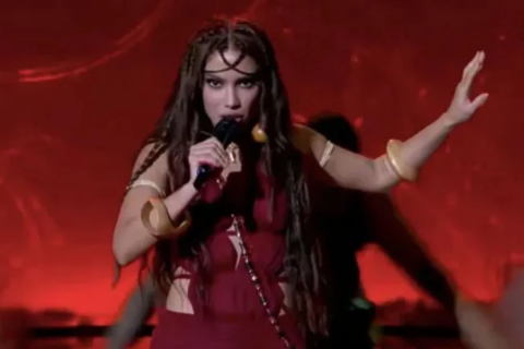 Anitta é alvo de racismo religioso após apresentação no Domingão com Huck